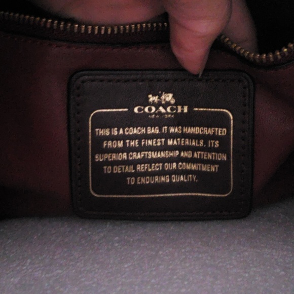 Nomad Hobo Crossbody - Picture 3 of 7